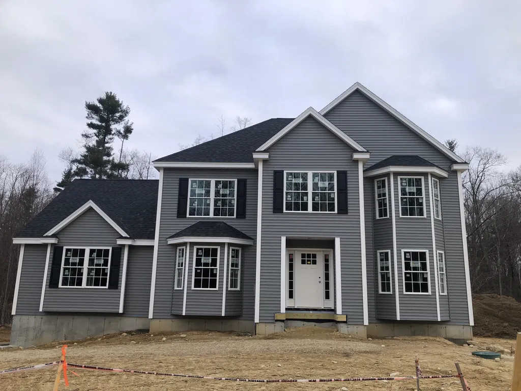 6 Kinneret Drive Kingston NH 03848