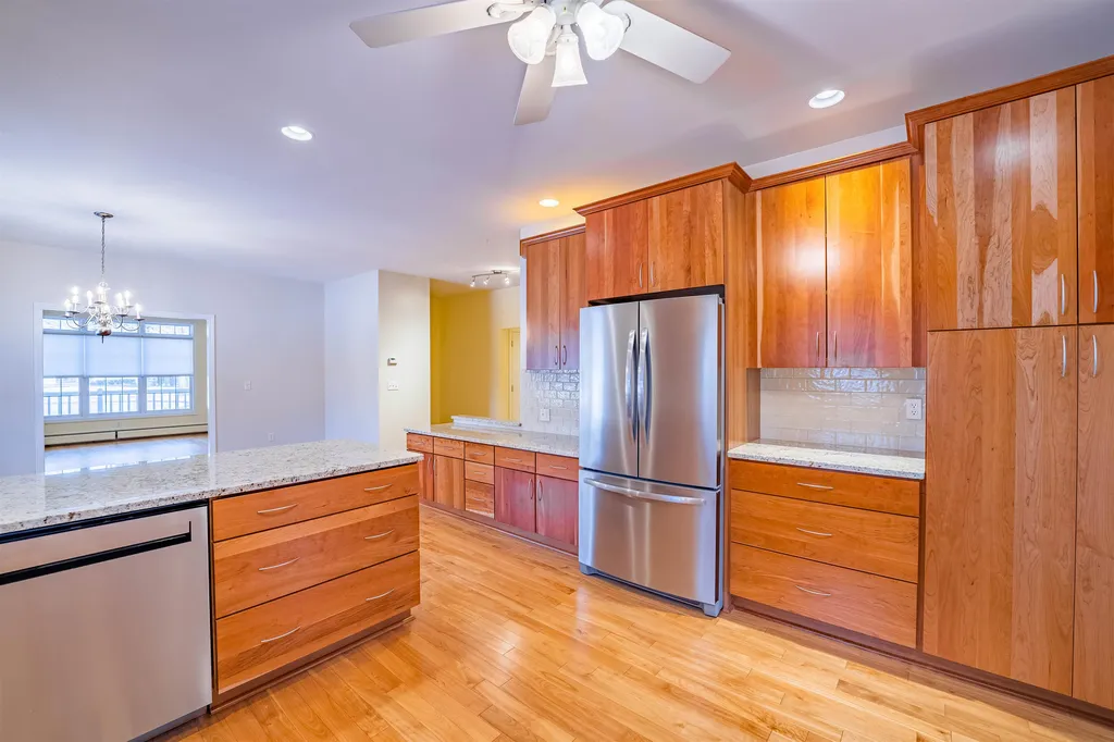 64 Ford Lane Colchester VT 05446
