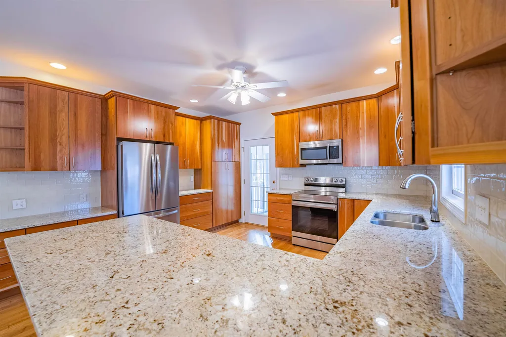 64 Ford Lane Colchester VT 05446