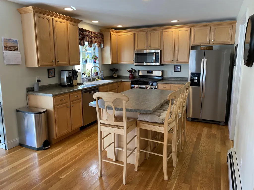24 Morrison Lane Dover NH 03820