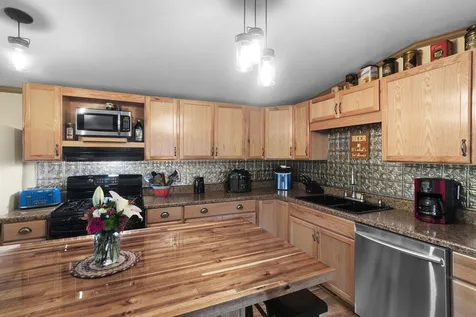 9 Henry Drive Rochester NH 03839