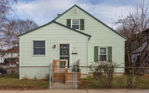 18 Pierce Street Nashua NH 03060
