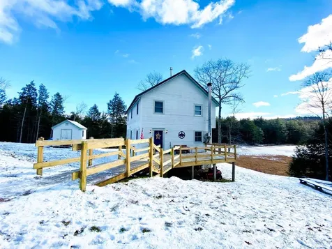 72 Seven Pines Road Holderness NH 03245
