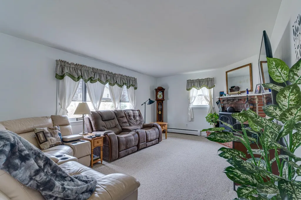 160 Moses Gerrish Farmer Road Eliot ME 03903