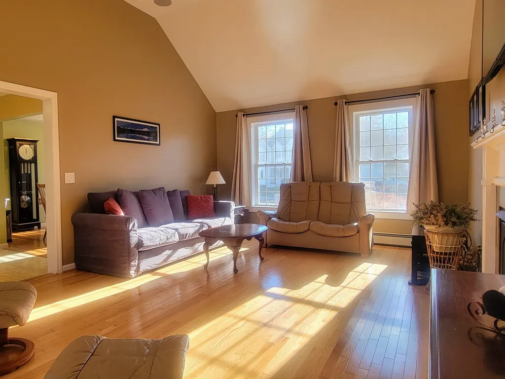 13 Max Lane Concord NH 03301