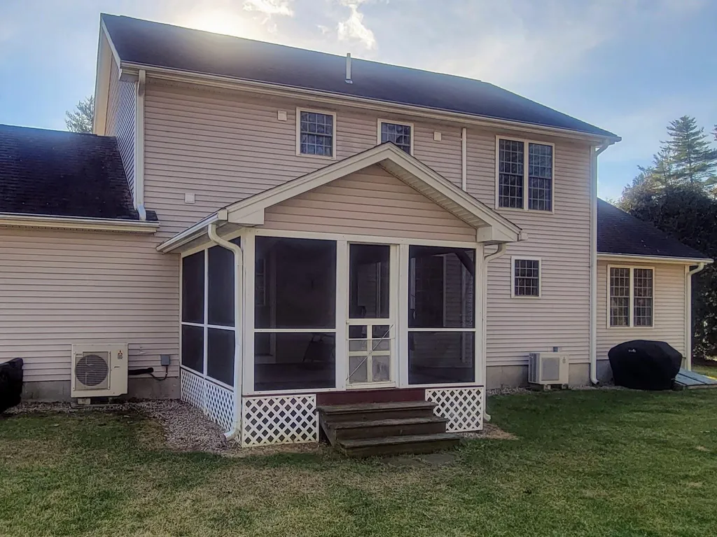 13 Max Lane Concord NH 03301