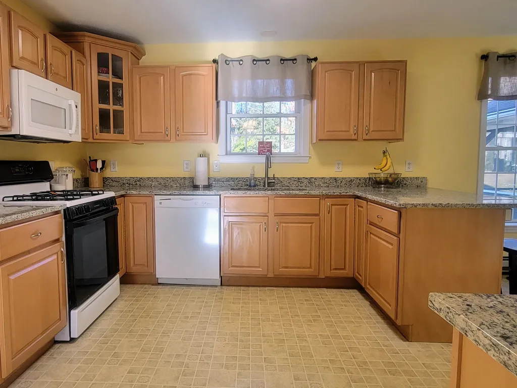 13 Max Lane Concord NH 03301