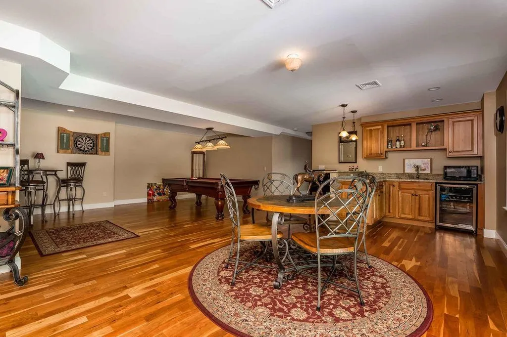10 Coopers Way Kittery ME 03904