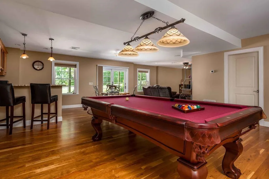 10 Coopers Way Kittery ME 03904