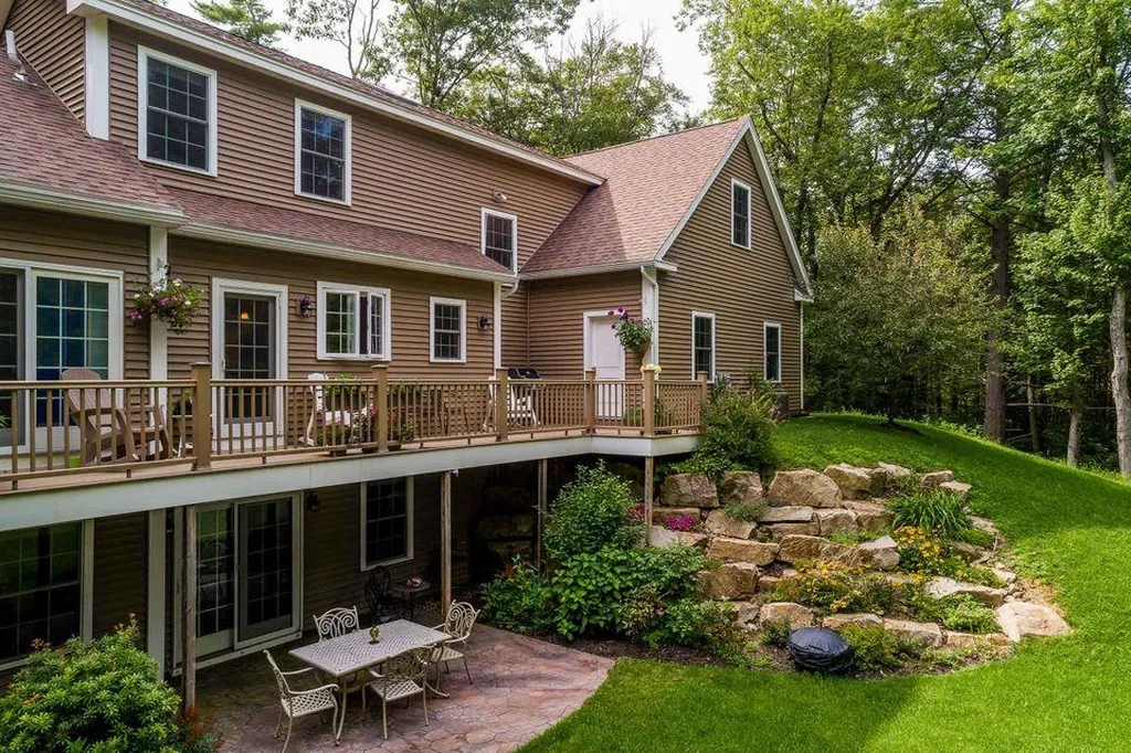 10 Coopers Way Kittery ME 03904