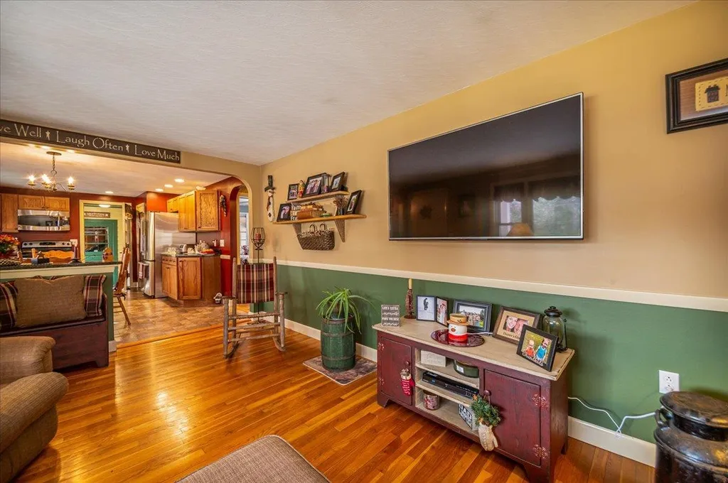 72 Elm Street Milton NH 03851