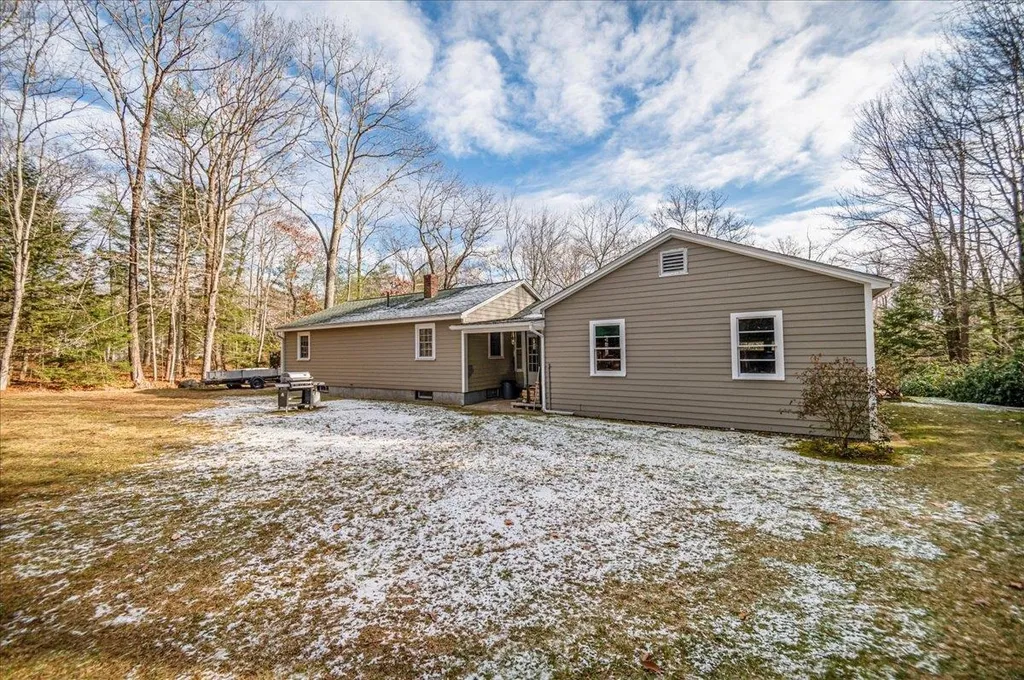 72 Elm Street Milton NH 03851