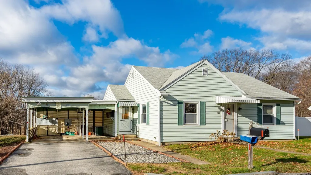 126 Mission Avenue Manchester NH 03104