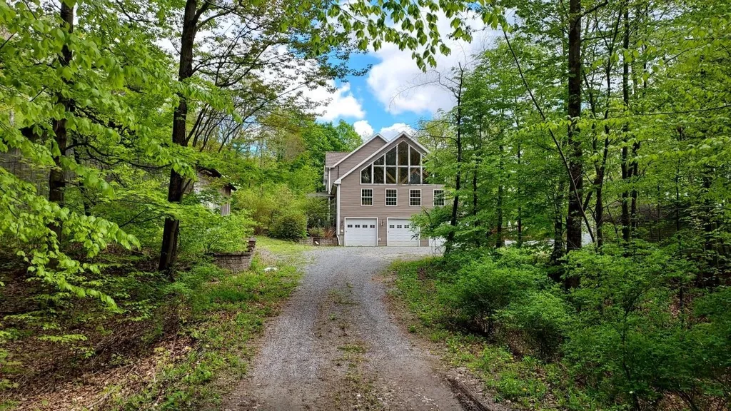 134 Grapevine Lane Pownal VT 05261