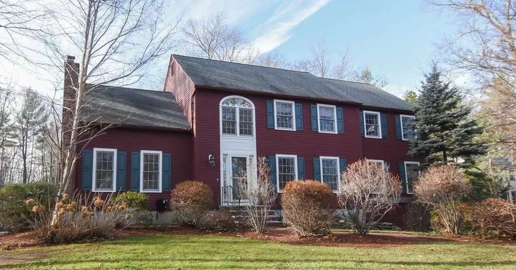 9 Colony Brook Lane Derry NH 03038