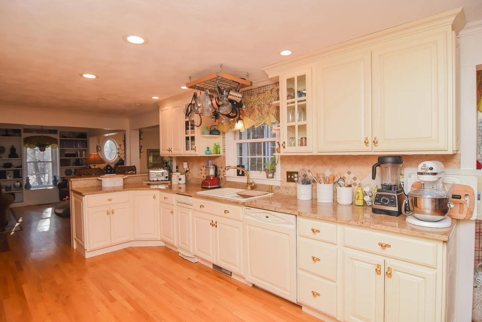 9 Colony Brook Lane Derry NH 03038