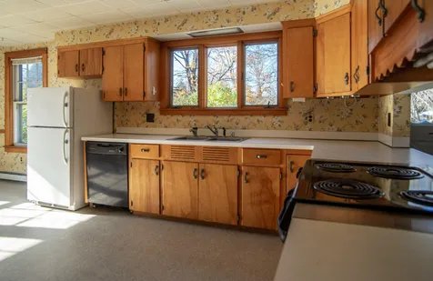 275 Western Avenue Brattleboro VT 05301