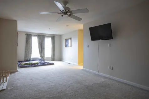 14b Tammy Court Hudson NH 03051