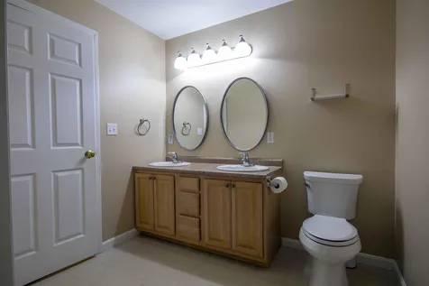 14b Tammy Court Hudson NH 03051