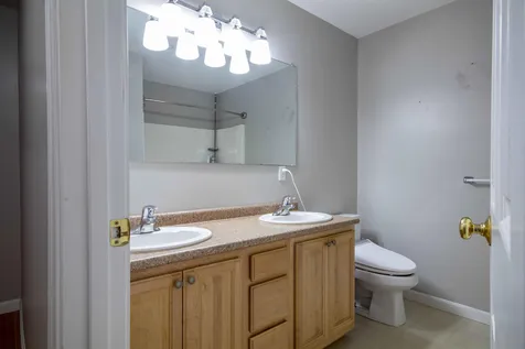 14b Tammy Court Hudson NH 03051