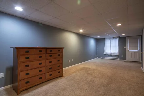 14b Tammy Court Hudson NH 03051