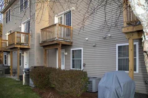 14b Tammy Court Hudson NH 03051