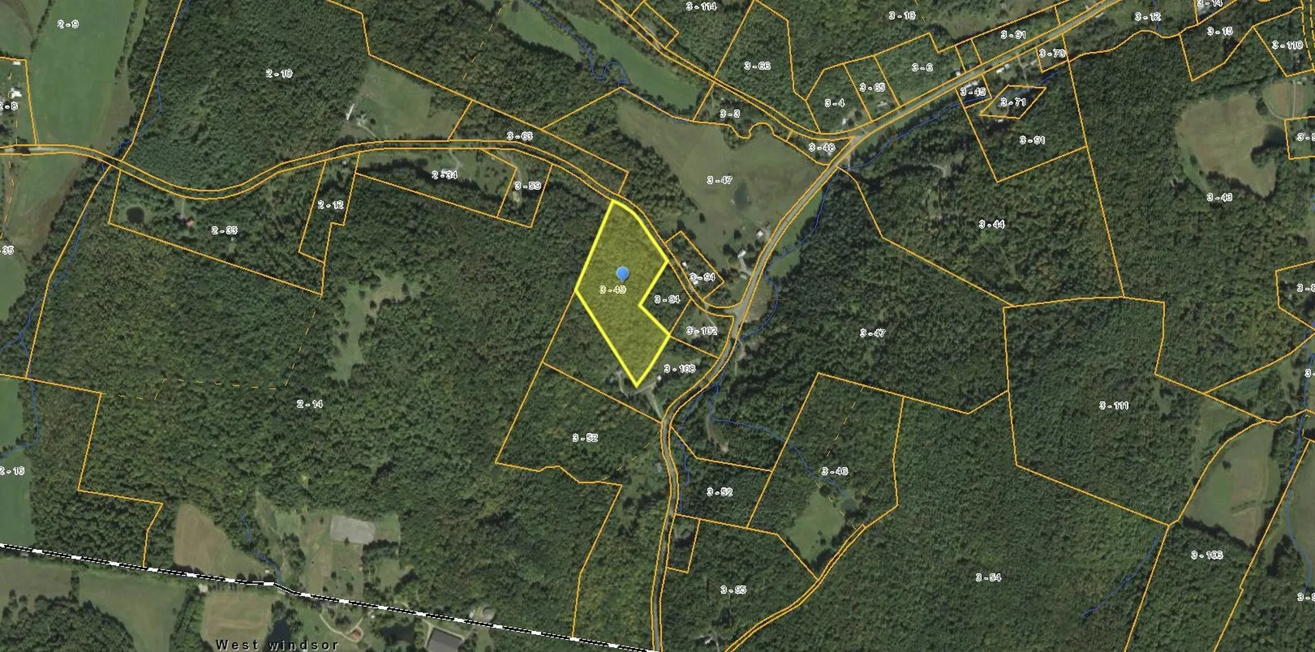 13 Best Road Hartland VT 05089