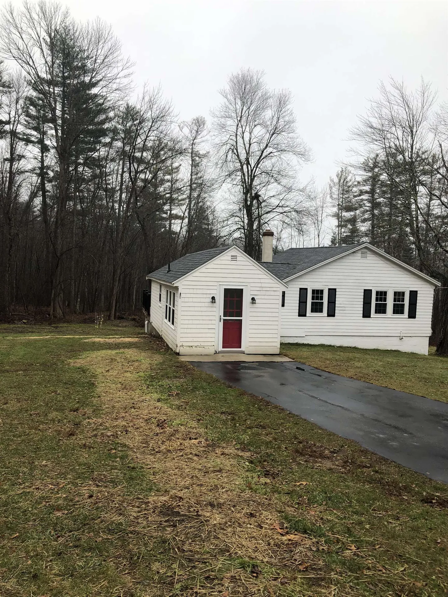 141 Hilldale Avenue South Hampton NH 03827