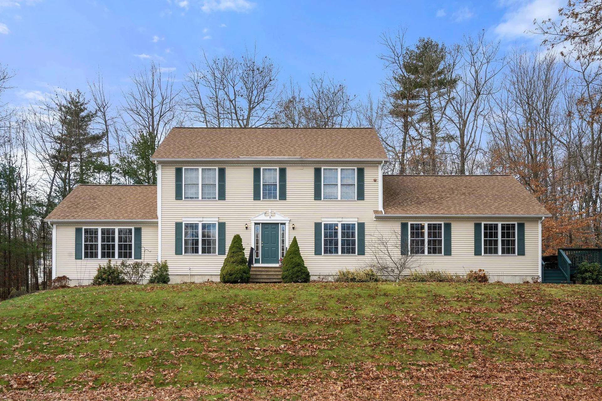 18 Gardensong Drive Hooksett NH 03106