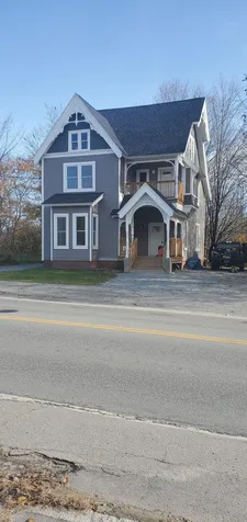 40 W Main Street Hillsborough NH 03244
