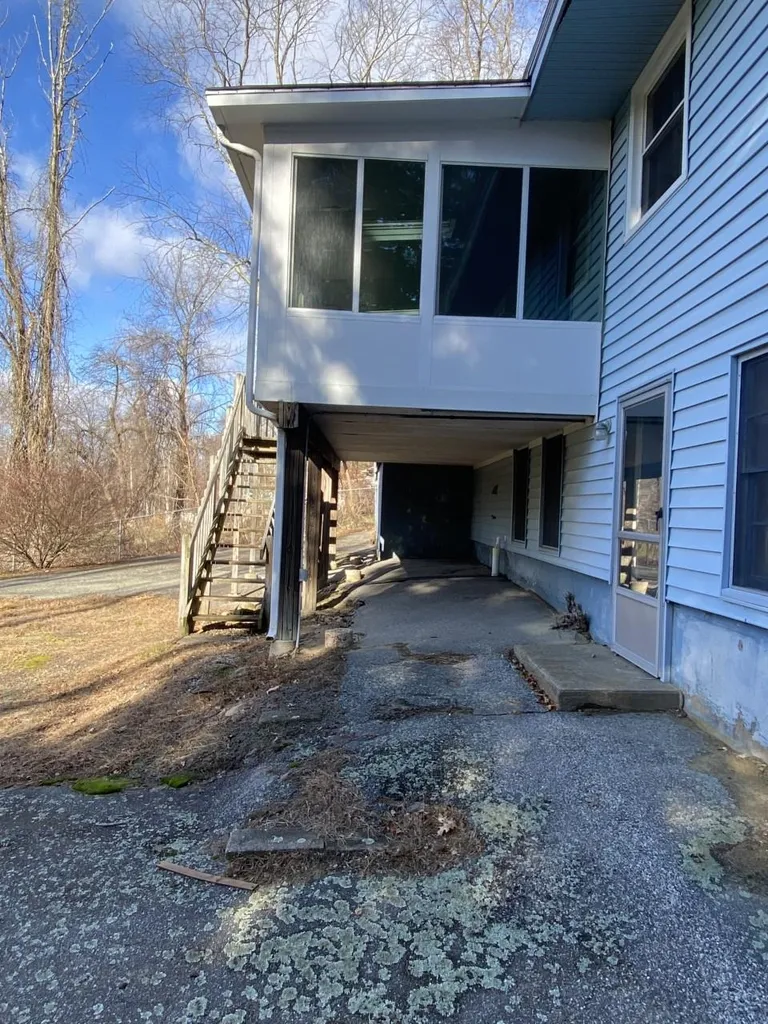 96 Old County Road Plaistow NH 03865