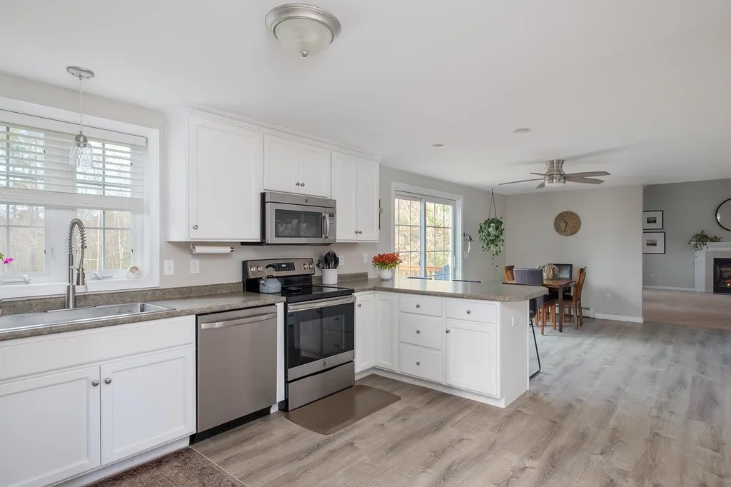 15 Fiddlehead Lane Rochester NH 03867