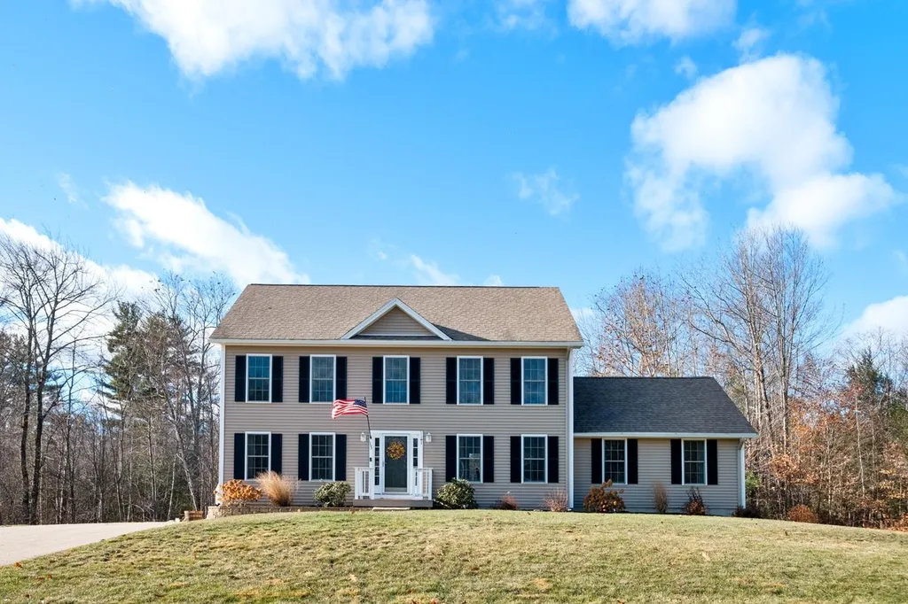 15 Fiddlehead Lane Rochester NH 03867