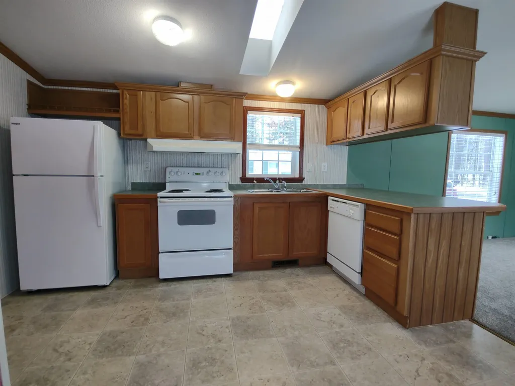 20 Colonial Village Somersworth NH 03878