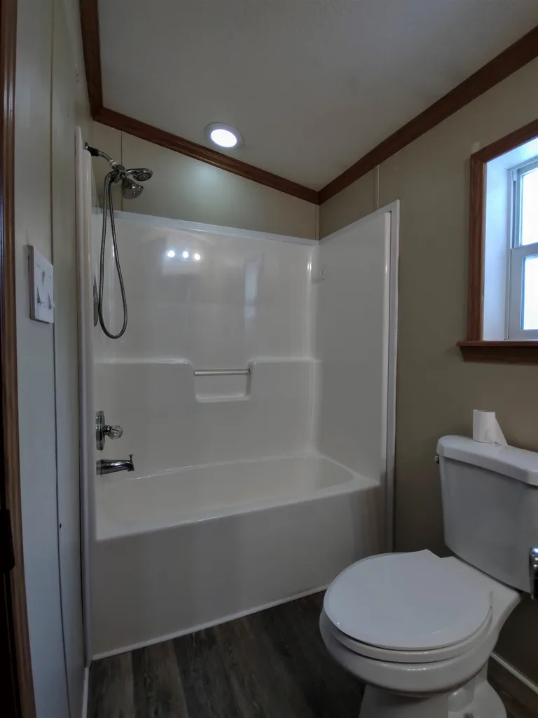 20 Colonial Village Somersworth NH 03878