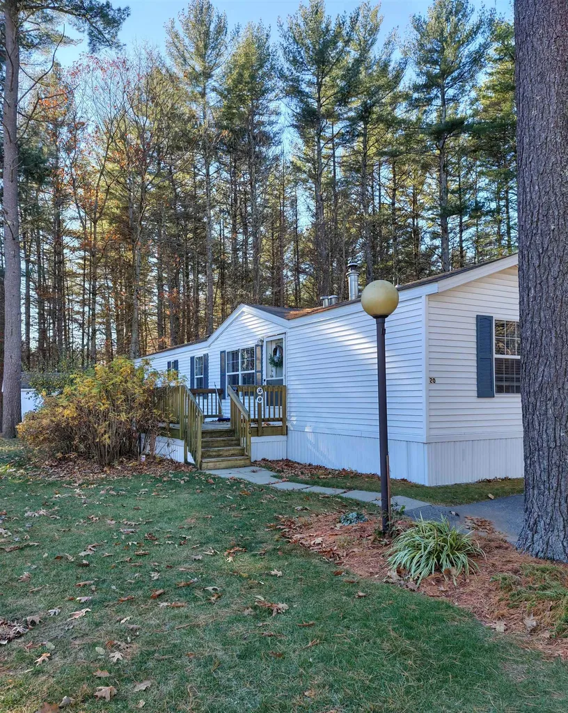 20 Colonial Village Somersworth NH 03878
