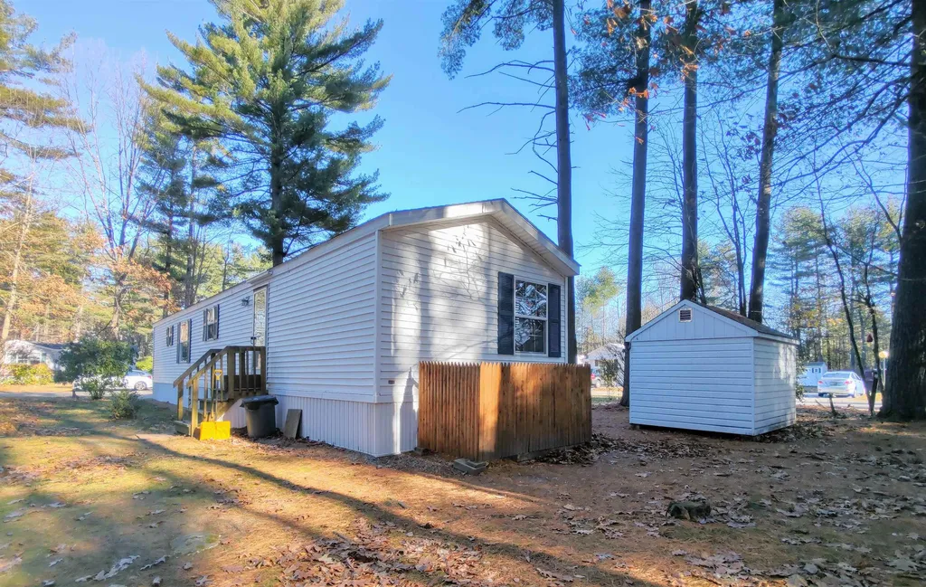 20 Colonial Village Somersworth NH 03878