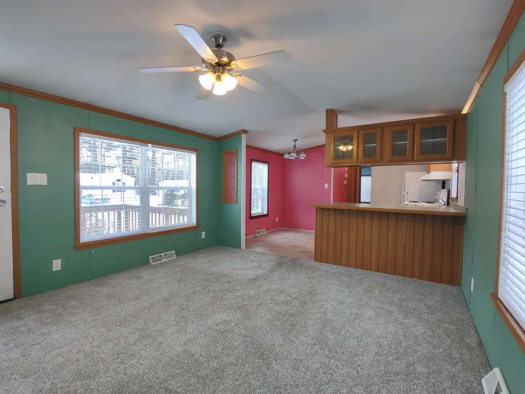 20 Colonial Village Somersworth NH 03878