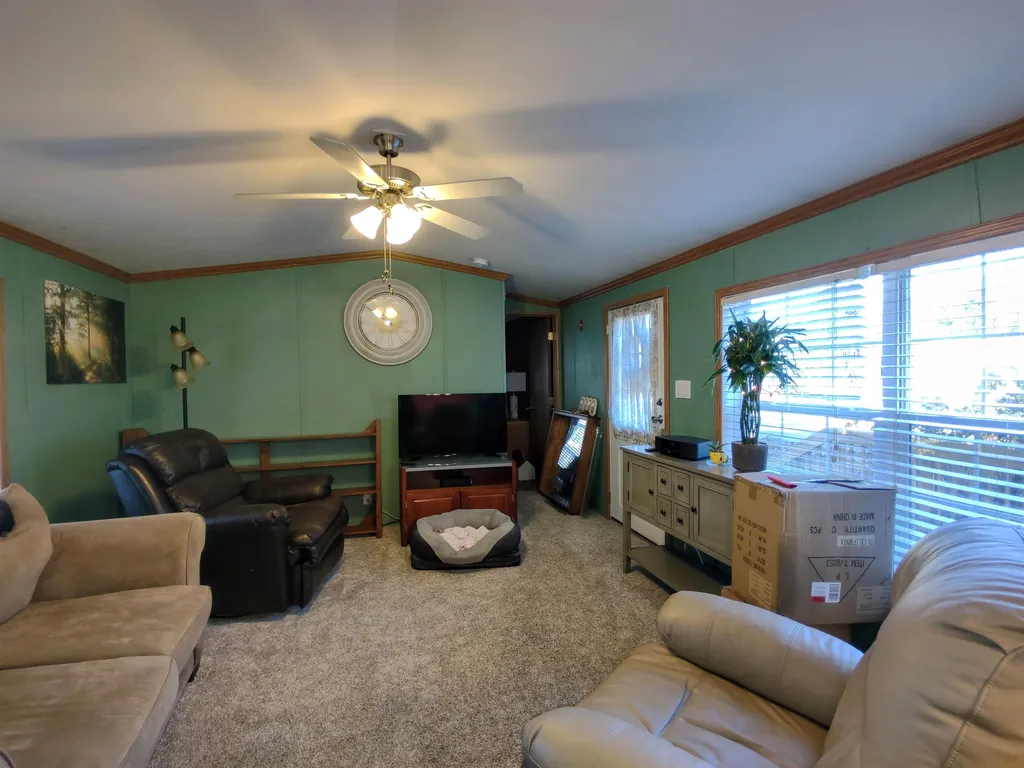 20 Colonial Village Somersworth NH 03878