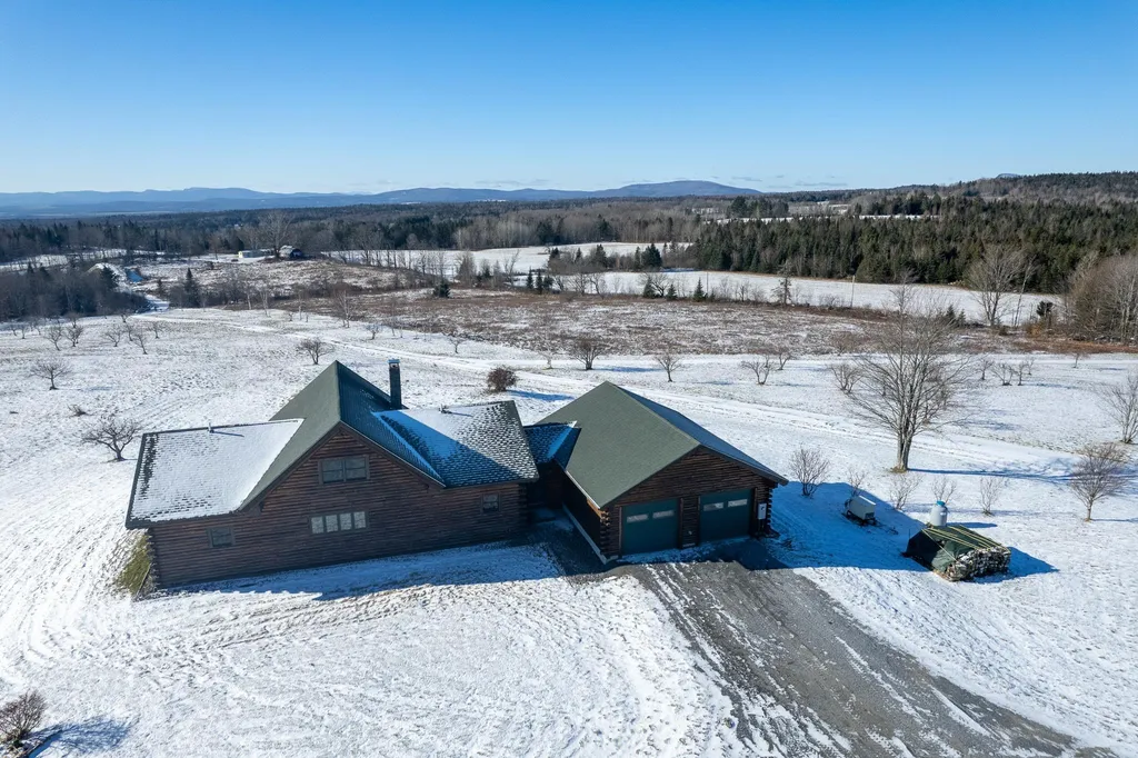 280 Quarter Horse Road Newark VT 05871