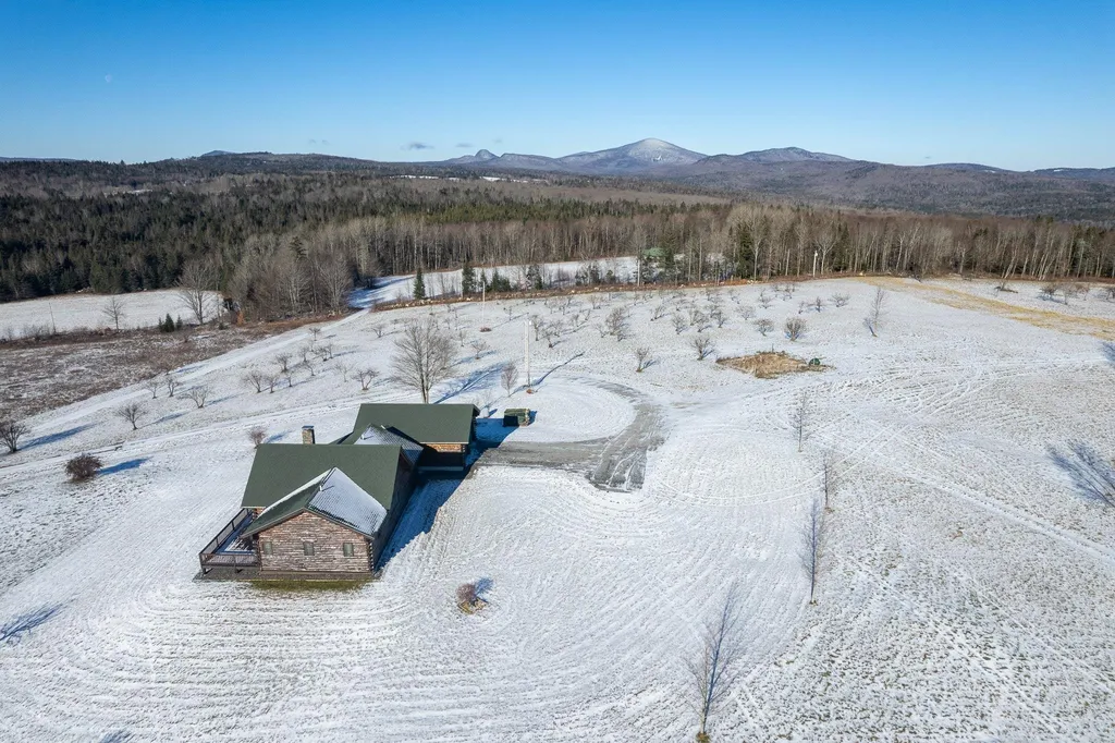 280 Quarter Horse Road Newark VT 05871