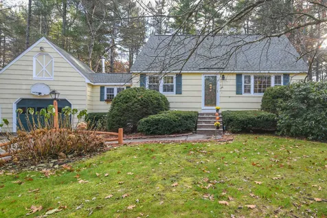 26 Gertrude Road Windham NH 03087