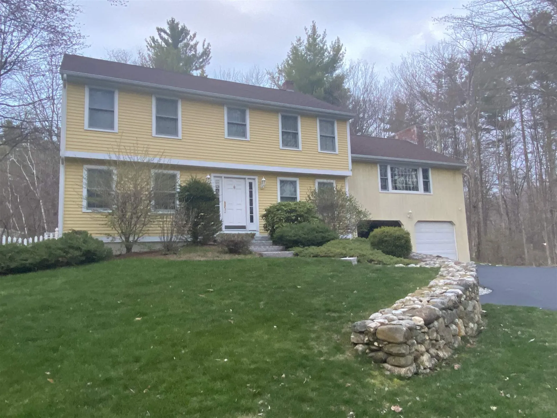 32 Blackbird Drive Bedford NH 03110