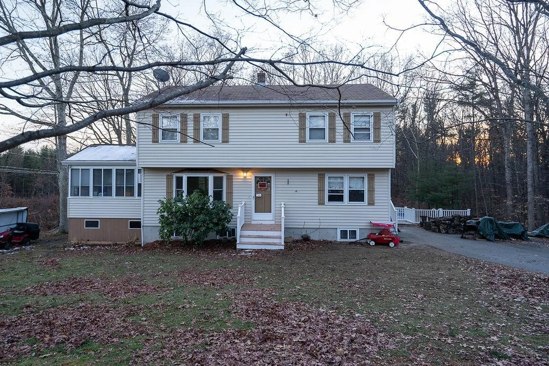 12 Overledge Drive Derry NH 03038