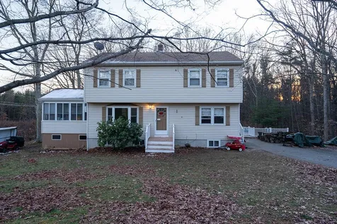 12 Overledge Drive Derry NH 03038