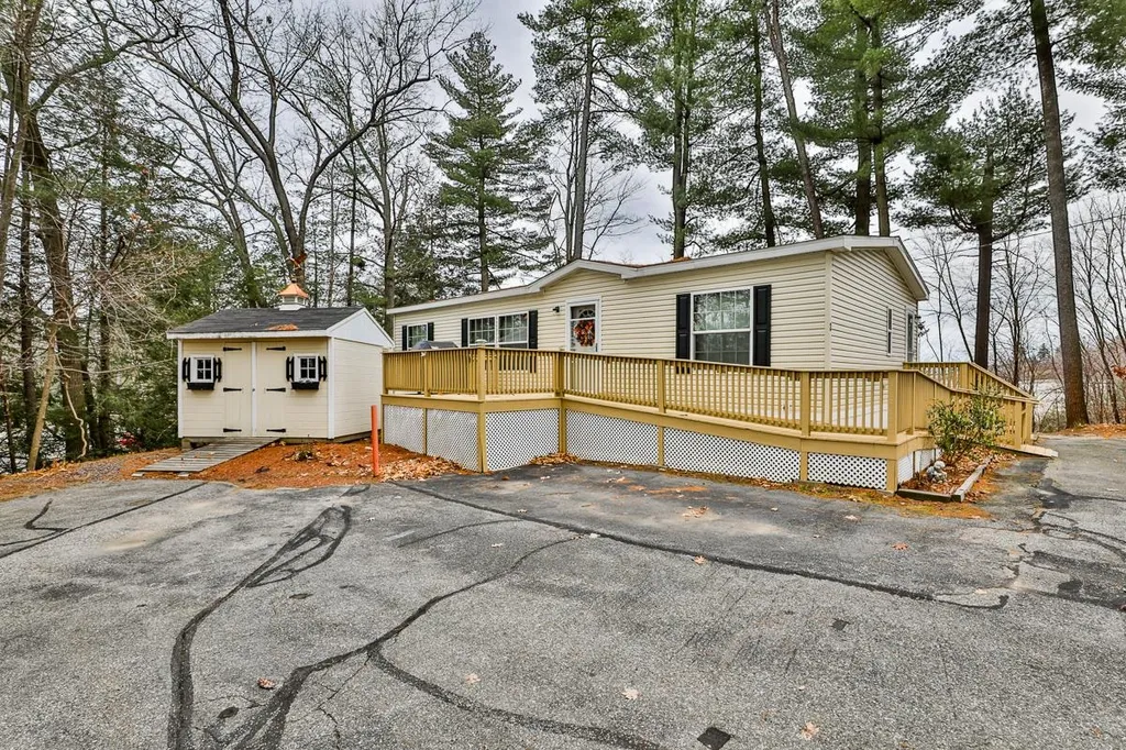 2 Garnet Lane Merrimack NH 03054