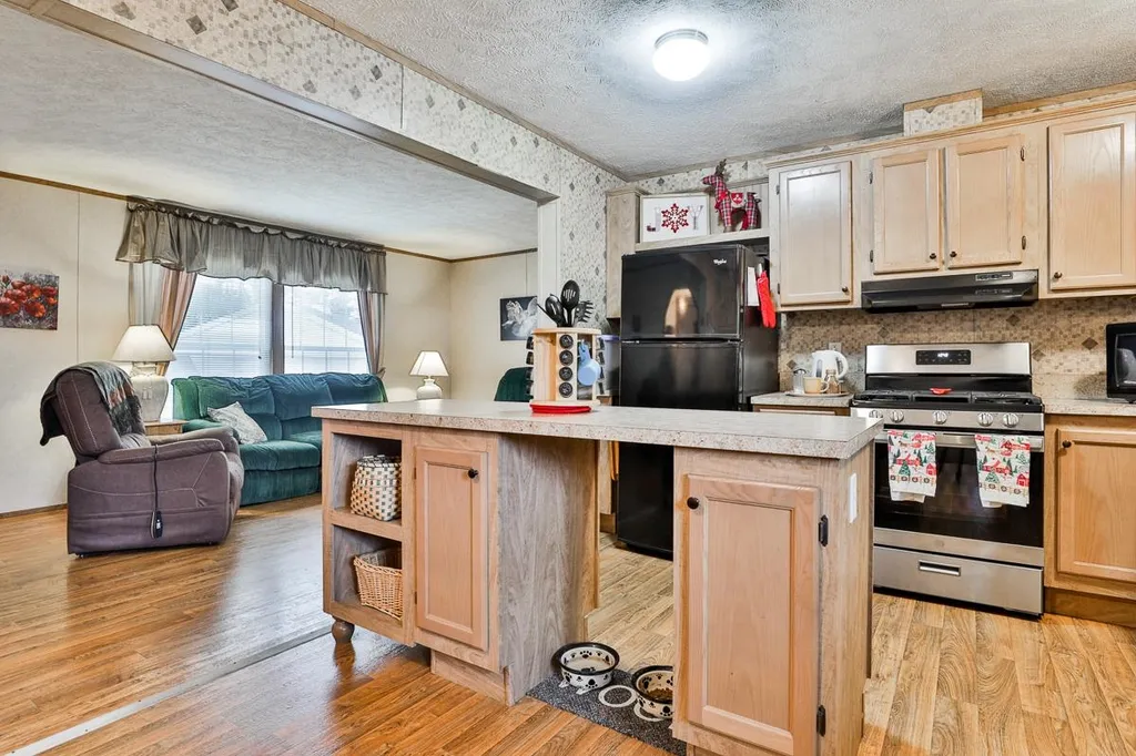 2 Garnet Lane Merrimack NH 03054