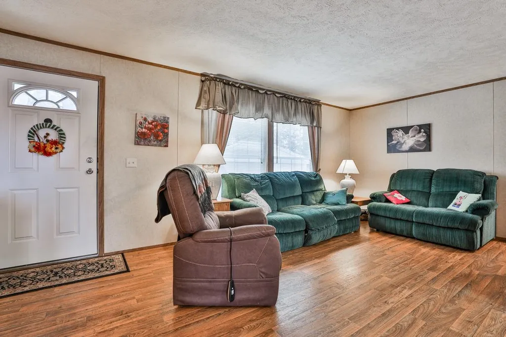 2 Garnet Lane Merrimack NH 03054