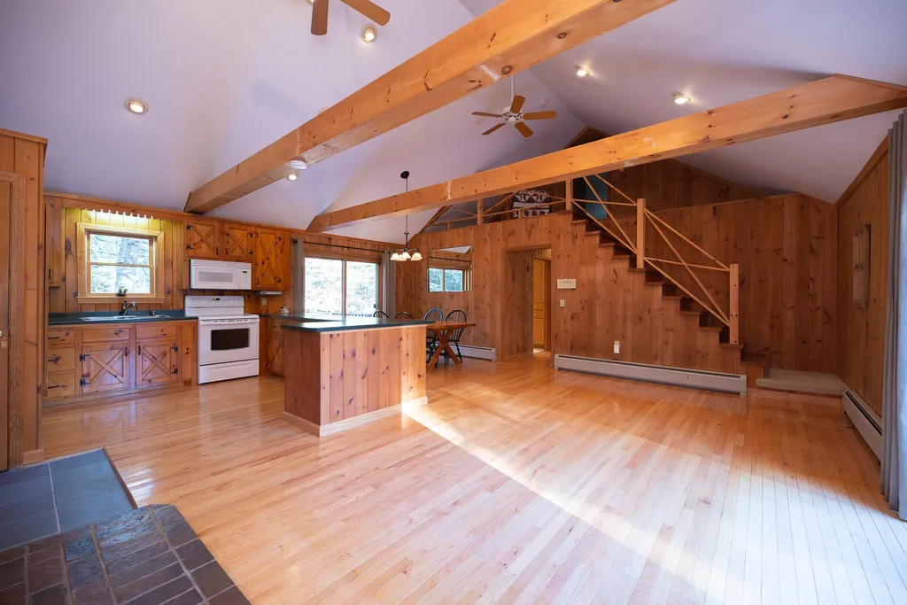 6 Oaklands Road Exeter NH 03833
