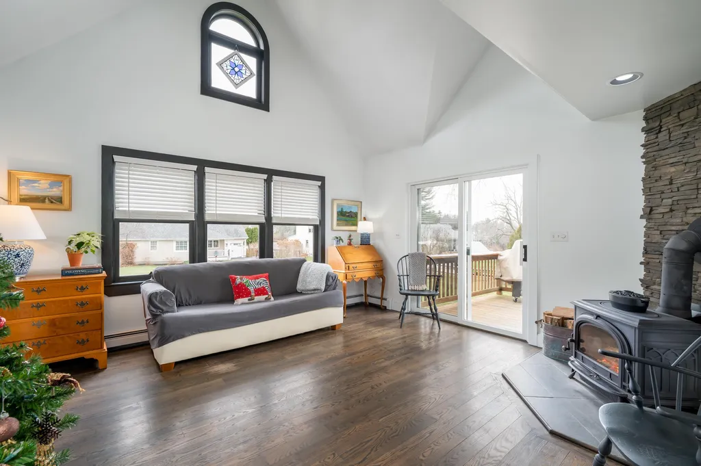 305 Houde Road Eliot ME 03903